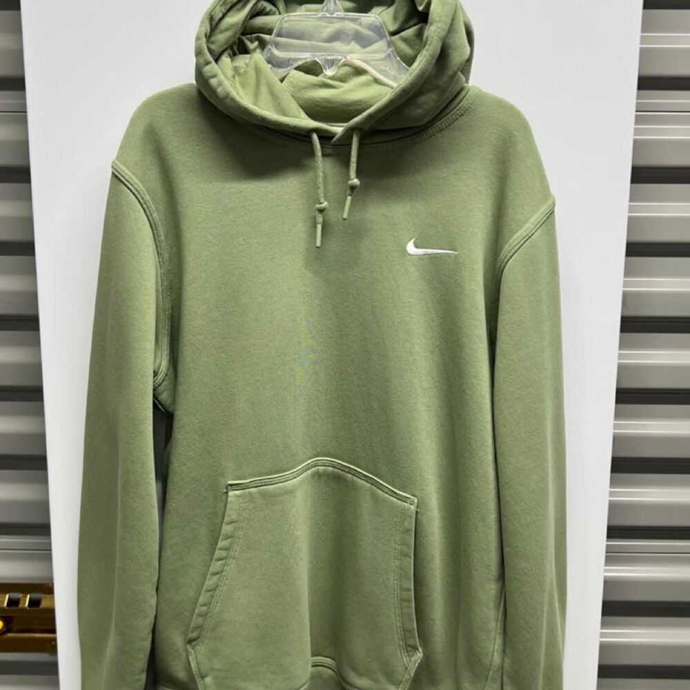 Nike Men's Green Hoodie